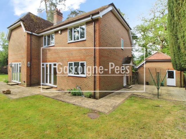 The Riding, Woking GU21, 5 bed property to rent, £4,995 pcm | PrimeLocation