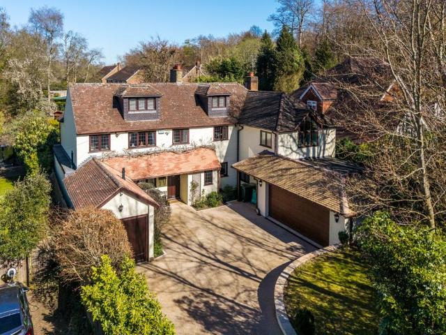 The Rise, Sevenoaks, Kent, TN13 5 bed detached house to rent £7,500 pcm £1,731 pw