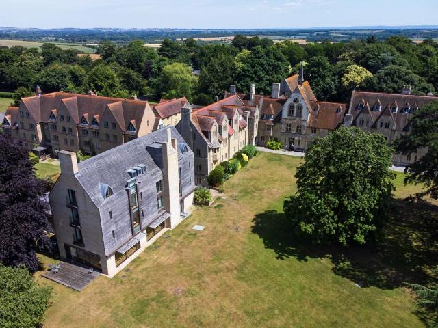 The Runcie Building, Oxford, OX44 3 bed apartment to rent £1,700 pcm £392 pw