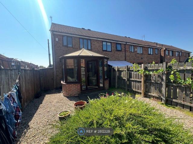 The Rydales, Hull HU5, 2 bed end terrace house to rent, £850 pcm | PrimeLocation
