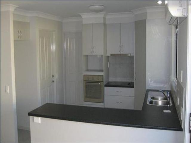 THE WOW FACTOR 3 BEDROOM LARGE TOWNHOUSE
