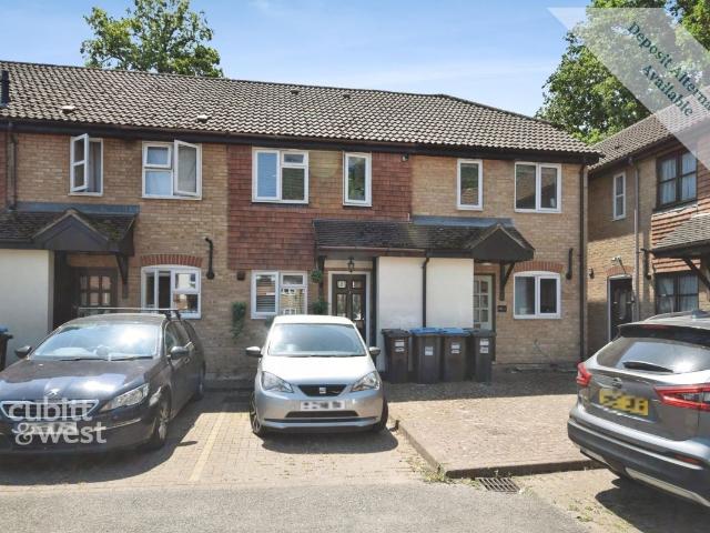 The Woodlands, Smallfield Horley RH6, 2 bed terraced house to rent, £1,550 pcm | PrimeLocation