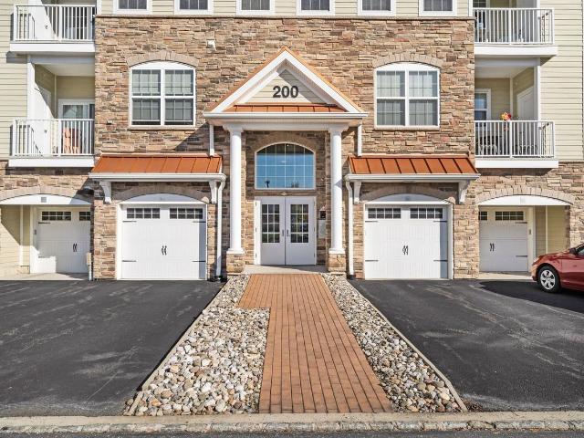 The Woods East Windsor 1 Bedroom Apartment for Rent at 1 Schindler Dr, East Windsor, NJ 08520