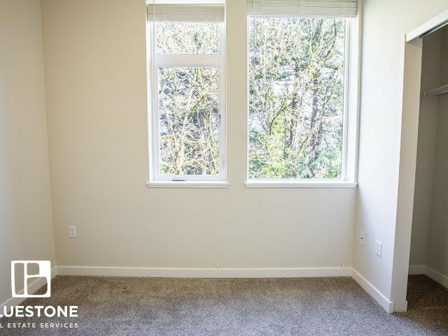 The Woods on Marquam Hill Studio Apartment for Rent at 1311 Sw Gibbs St, Portland, OR 97239 Homestead