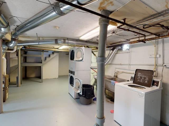 The Woods of Fairlawn 2 Bedroom Apartment for Rent at 17 Manor Road unit A, Akron, OH 44313 Wallhaven