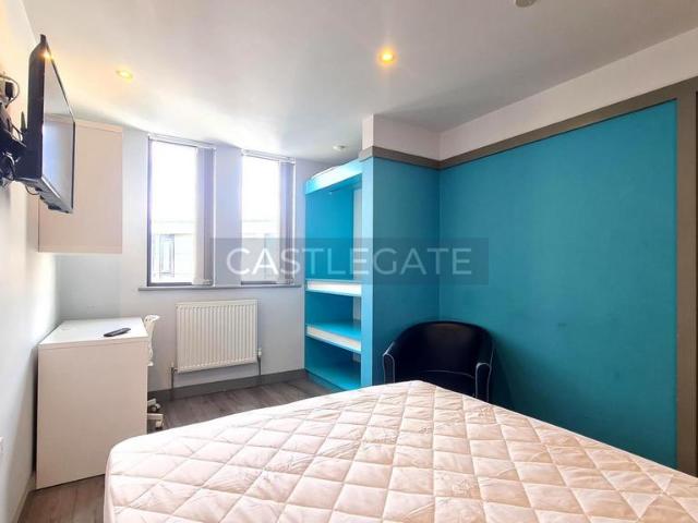 The Works, Half Moon Street. 1 bed in a flat share to rent £450 pcm £104 pw