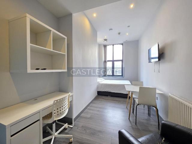 The Works, Half Moon Street. Studio to rent £650 pcm £150 pw