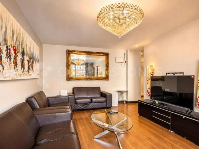The Water Gardens Hyde Park W2 2 bed apartment to rent £3,250 pcm £750 pw