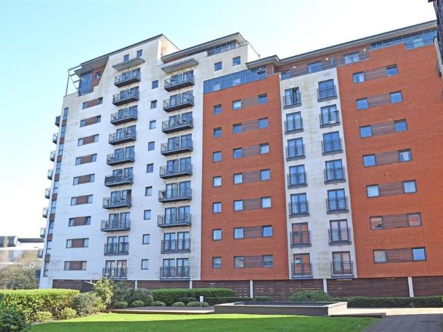 The Water Quarter, Galleon Way. 2 bed apartment to rent £1,395 pcm £322 pw