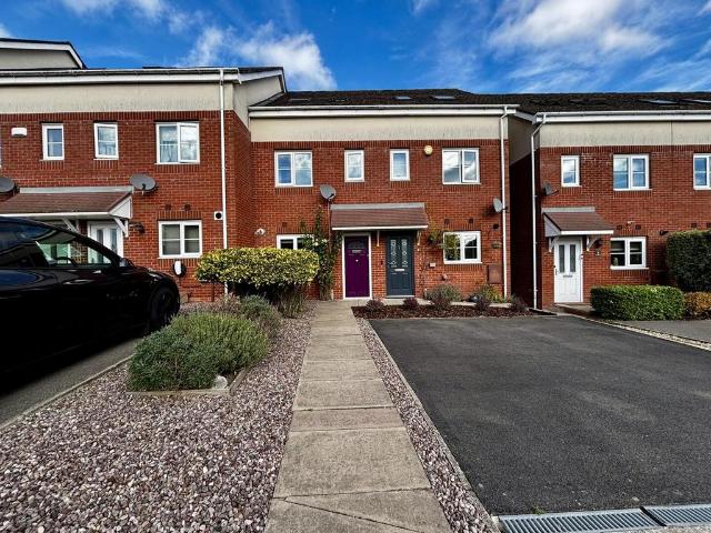 The Waterfront, Coventry CV7 3 bed house to rent £1,300 pcm £300 pw