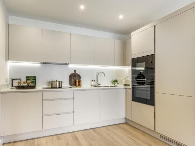 The Waypoint, Maidenhead SL6, 1 bed flat to rent, £1,735 pcm | PrimeLocation