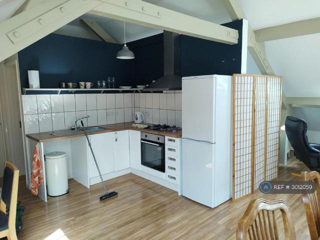 The Warehouse, Dover, CT16 1 bed flat to rent £995 pcm £230 pw