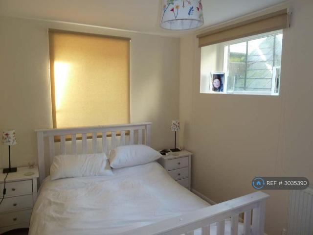 The Warehouse, Dover, CT16 2 bed flat to rent £995 pcm £230 pw