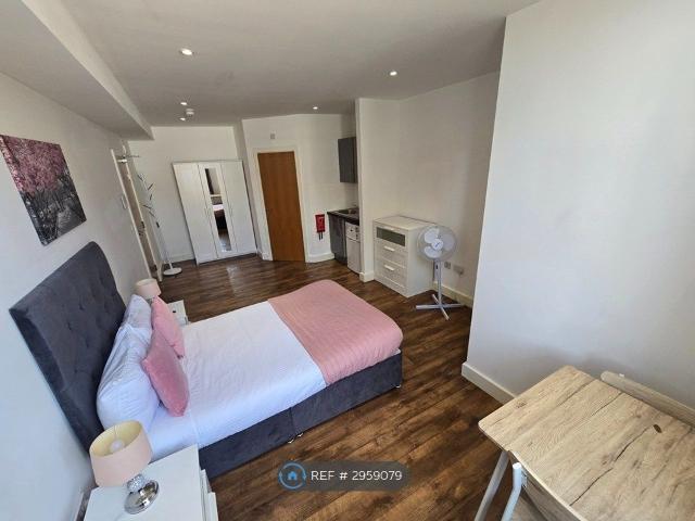 The Webberley, Stoke On Trent ST1, Studio to rent, £590 pcm | PrimeLocation