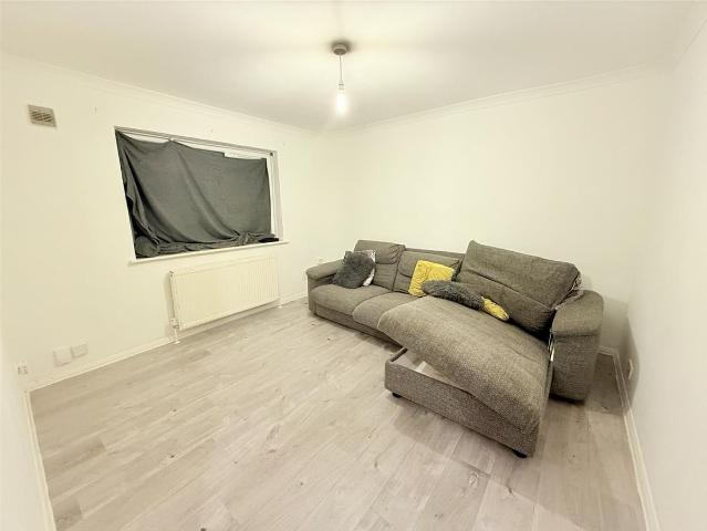 The Wells Road, Nottingham NG3, 2 bed flat to rent, £900 pcm | PrimeLocation