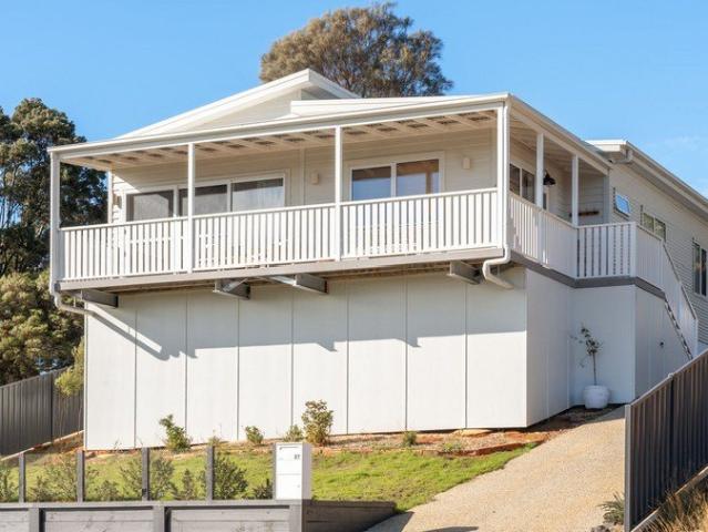 The Whitehaus Penguin The perfect coastal retreat
