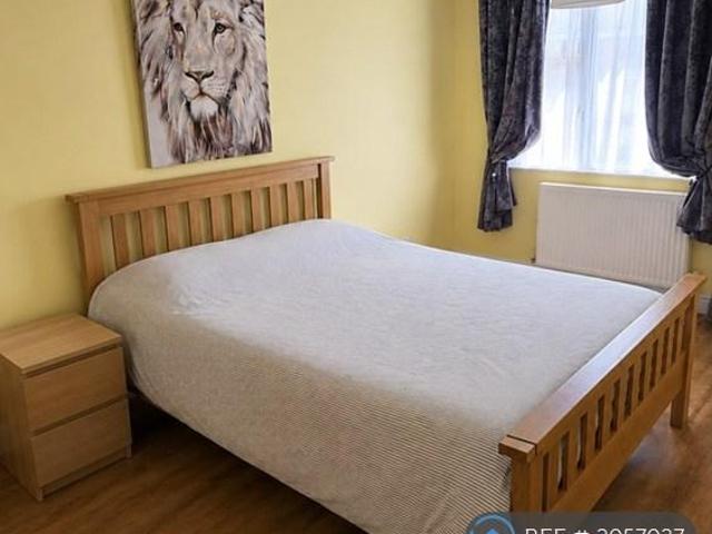 The Witham, Daventry, NN11 1 bed in a house share to rent £575 pcm £133 pw