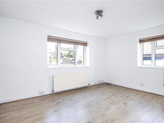 The Willoughbys, East Sheen, SW14 1 bed apartment to rent £1,850 pcm £427 pw