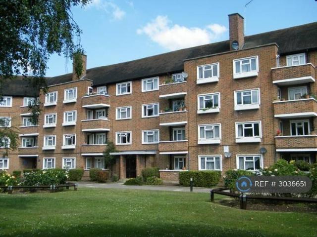 The Willoughbys, London, SW14 1 bed flat to rent £1,900 pcm £438 pw
