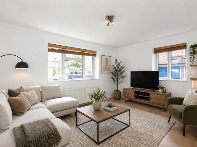 The Willoughbys, Upper Richmond Road, London SW14, 1 bed flat to rent, £1,900 pcm | PrimeLocation