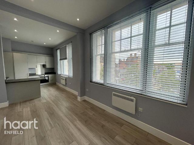 The Town, ENFIELD 2 bed apartment to rent £2,000 pcm £462 pw