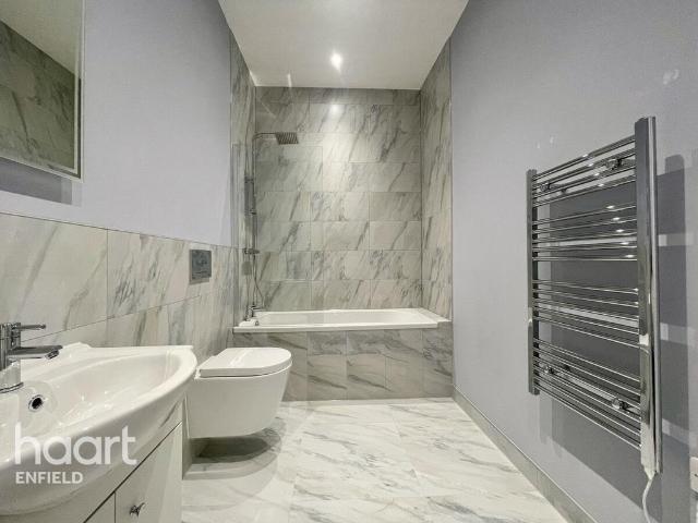 The Town, ENFIELD 2 bed apartment to rent £2,000 pcm £462 pw
