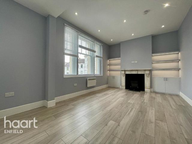 The Town, ENFIELD 2 bed apartment to rent £2,000 pcm £462 pw