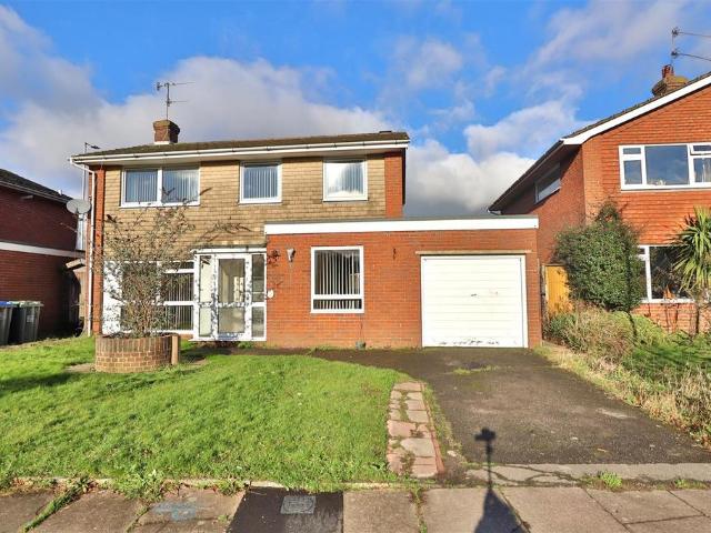 The Templars, Worthing, BN14 4 bed detached house to rent £2,000 pcm £462 pw
