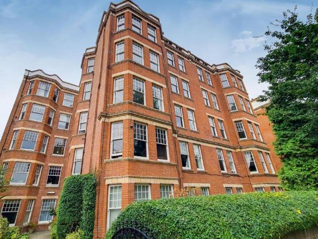The Terrace, Barnes, London, SW13 1 bed flat to rent £3,000 pcm £692 pw