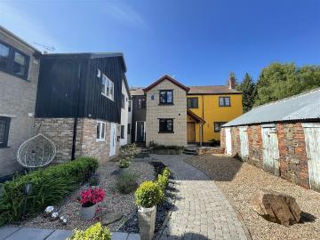 The Terrace, Copt Oak Road, Markfield LE67, 2 bed cottage to rent, £995 pcm | PrimeLocation