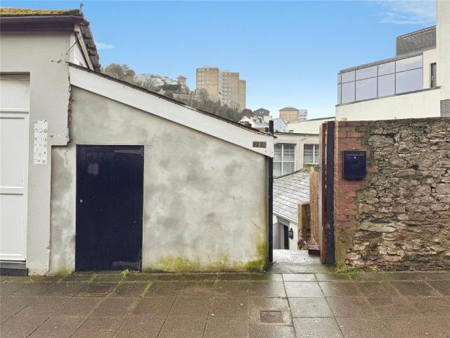 The Terrace, Devon TQ1 1 bed flat to rent £775 pcm £179 pw