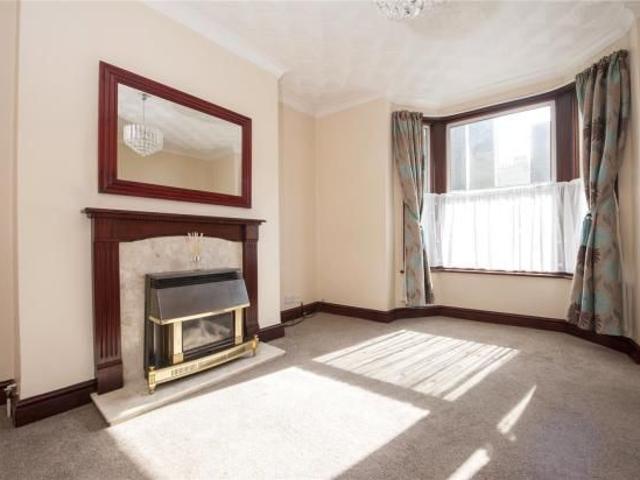 The Terrace, Gravesend, Kent DA12, 1 bed flat to rent, £1,000 pcm | PrimeLocation