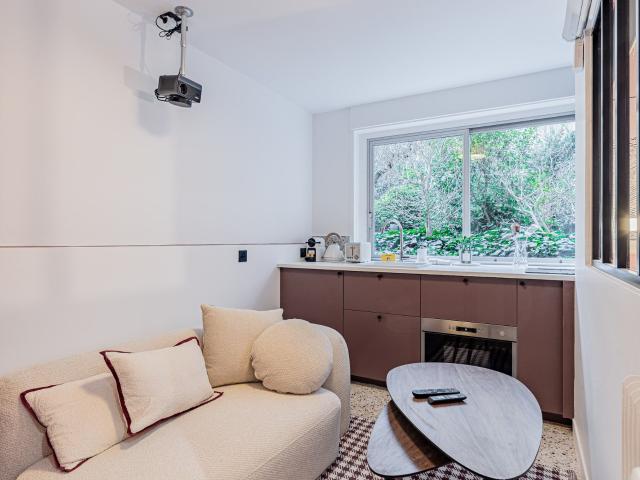 The Theophile Chic, Fully equipped, 16ème