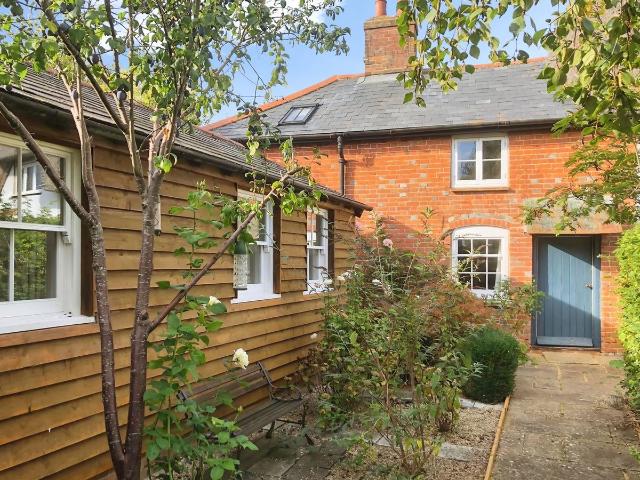 The Thicket, Newbury RG20, 3 bed semi detached house to rent, £2,000 pcm | PrimeLocation