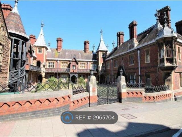 The Three Kings Court, Bristol BS1, 2 bed flat to rent, £2,100 pcm | PrimeLocation