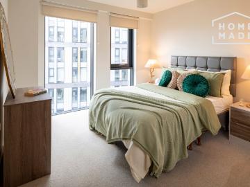 The Trilogy M15, 3 bed flat to rent, £1,940 pcm | PrimeLocation