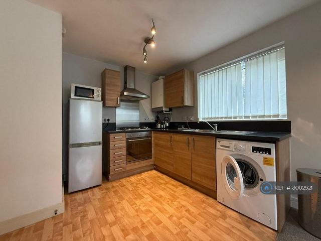 The Trinity, Bolton, BL3 2 bed flat to rent £820 pcm £189 pw