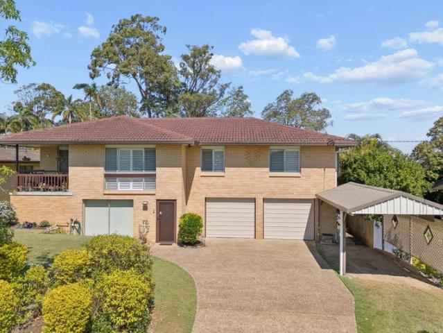 The Ultimate 999m² Family Home in Rochedale South