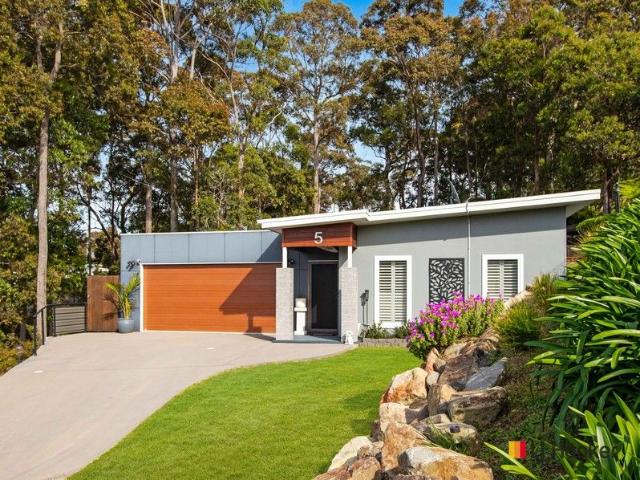 The Ultimate Coastal Entertainer Rare 998sqm Block in Malua Bay !