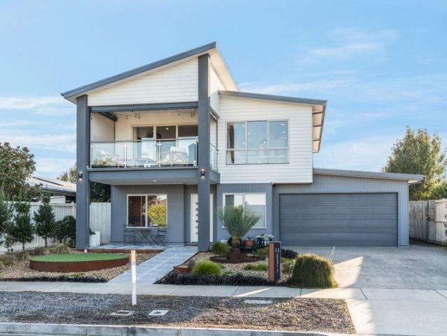 The Ultimate Coastal Oasis In An Incredible Position!