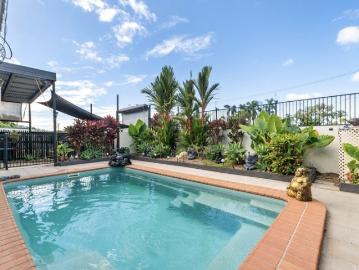 The Ultimate Aussie Lifestyle Pool, Powered Mancave & Room for All the Toys!