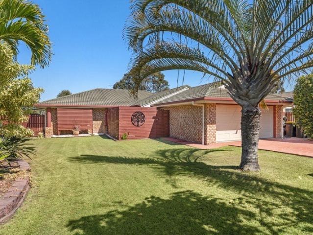 Central Park Lifestyle with Shed Rear Access on 1060m2 Block