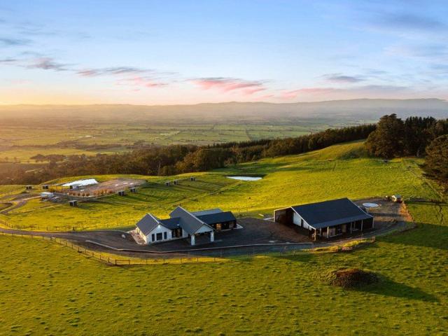 The Ultimate Equestrian Retreat,140 plus Acres Comprising a Brand New Roseleigh Built Home, Complete off Grid Independence & Unrivalled Valley Views