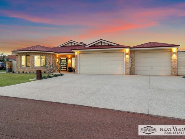 THE ULTIMATE FAMILY ENTERTAINER 1st Home Open Sat 11 11.30am