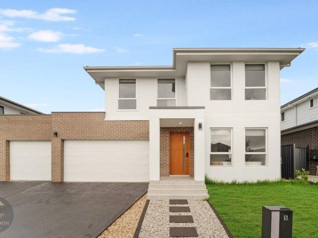 The Ultimate Family Haven: Space, Style, and Serenity