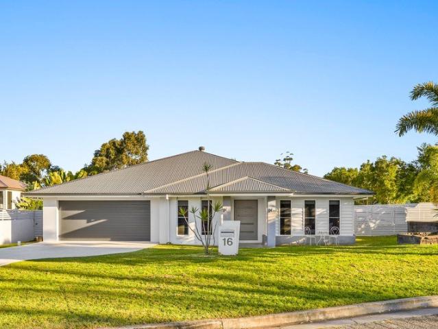 STUNNING HOME RARE OPPORTUNITY, READY FOR A NEW OWNER