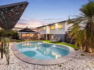 The Ultimate Family Retreat with Space for Everything!
