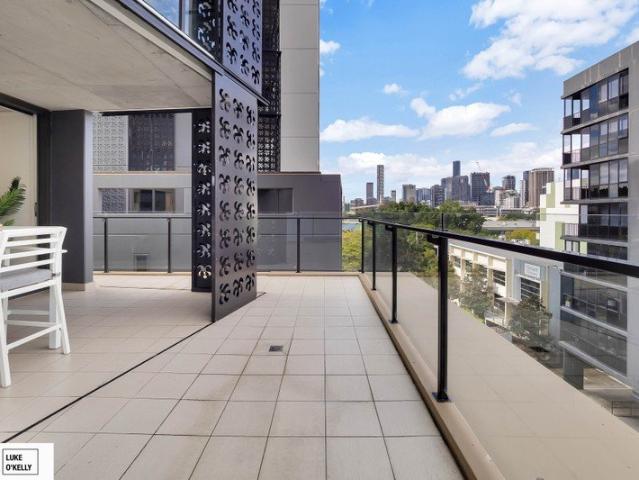 The Ultimate in Contemporary West End Living