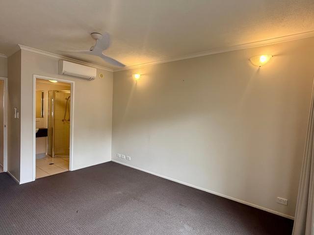 The Ultimate Oversized Townhouse close to the CBD!