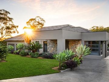 The Ultimate Lifestyle! or Potential Subdivision Rear Road Access!